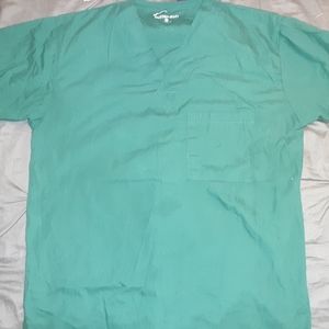 Lightly used UA Buttersoft scrubs